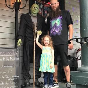 Meet your Posher, Johnathan